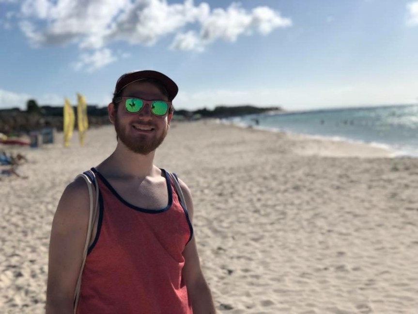 E7902B50-1587-4C5A-B348-3CF4FEAA7F8C